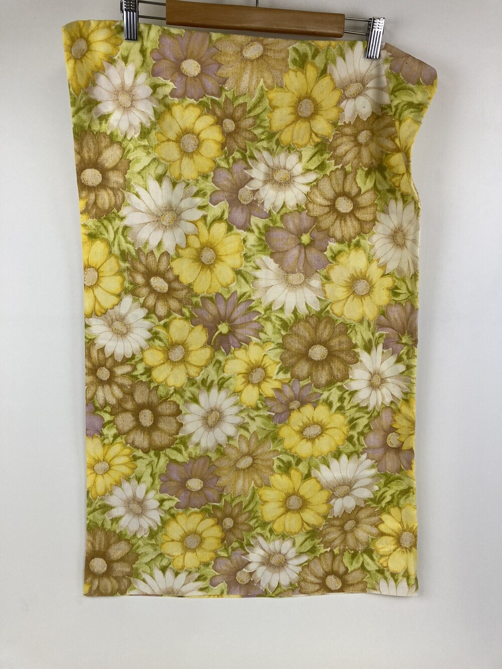 VTG Cannon Monticello Yellow Daisy Floral Standard Pillowcase Mod Flower Power